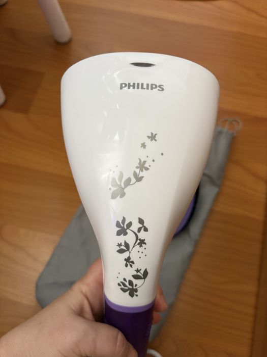 Aparat de calcat vertical cu aburi Steam&Go Philips