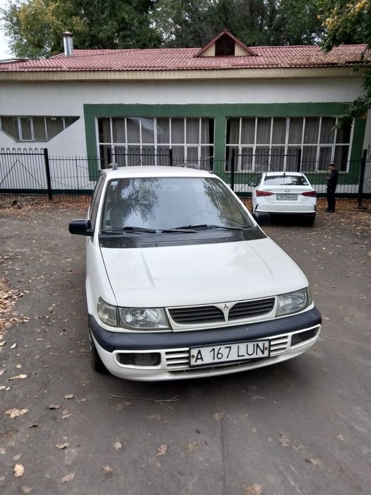 Продам mitsubishi space runner
