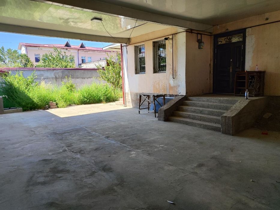 3 honali hovli ijaraga beriladi srochna bez makler