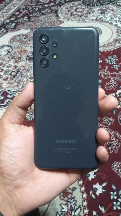 Samsung galaxy A13 4/64 xotira sotiladi