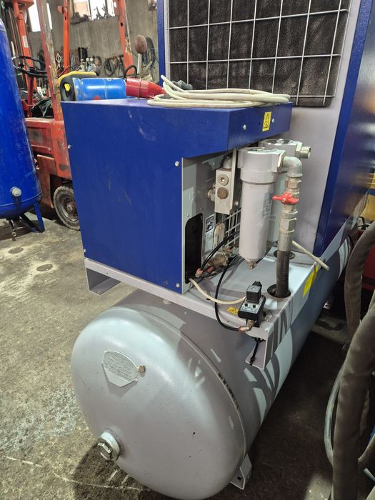 Compresor la surub CECCATO 7,5 KW