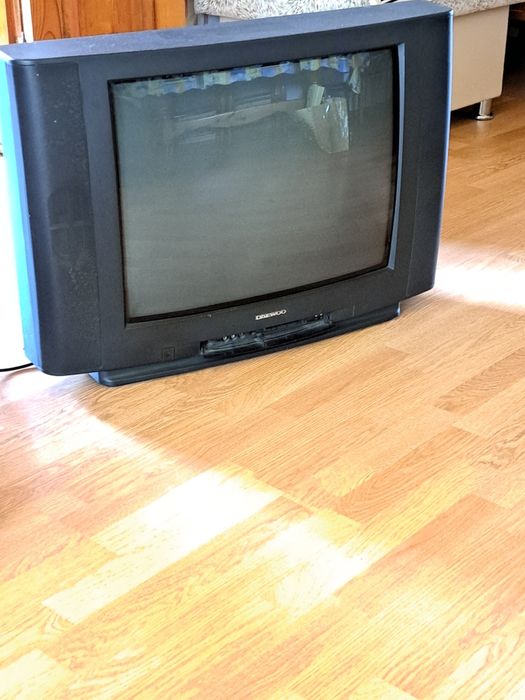 Телевизор южнокорейский. Оригинал.