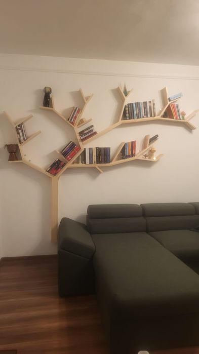 Biblioteca in forma de copac