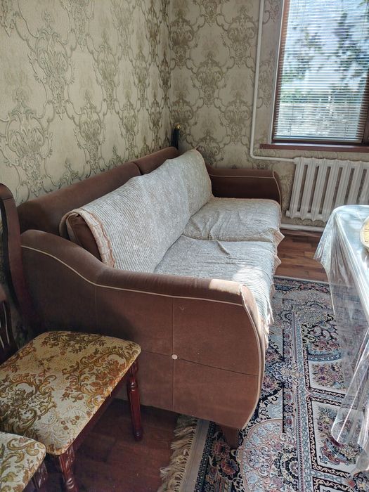 Продам диван 2 метровый