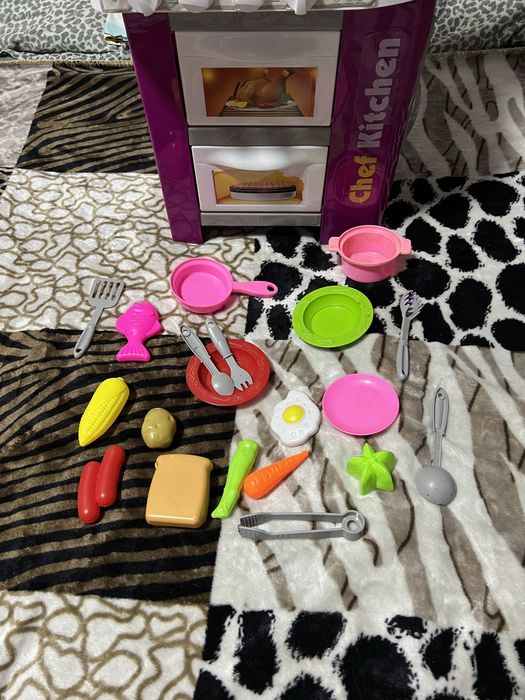 Продам детскую кухню