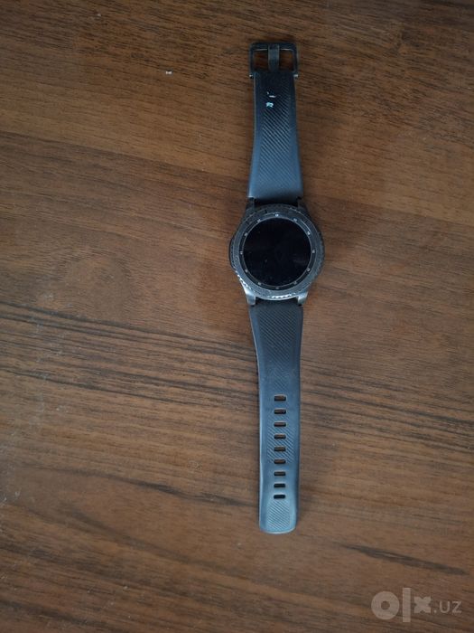 Часы samsung smart gear frontier s 3