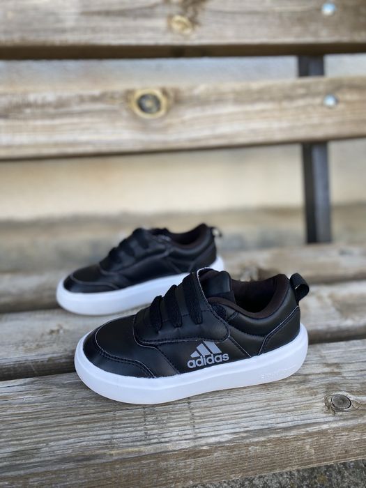 Адидас детски обувки