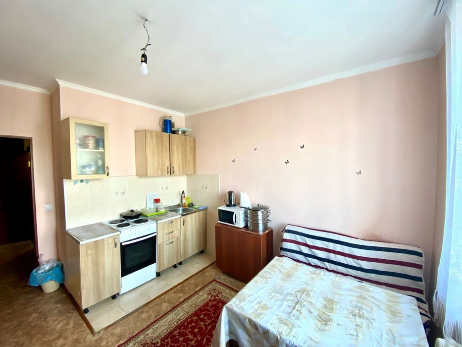 Продается 2 комн квартира , не студия