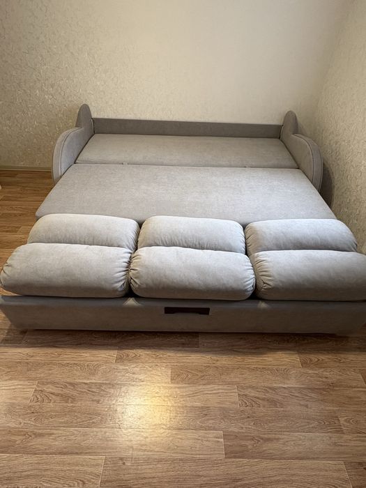 Продам качественный диван