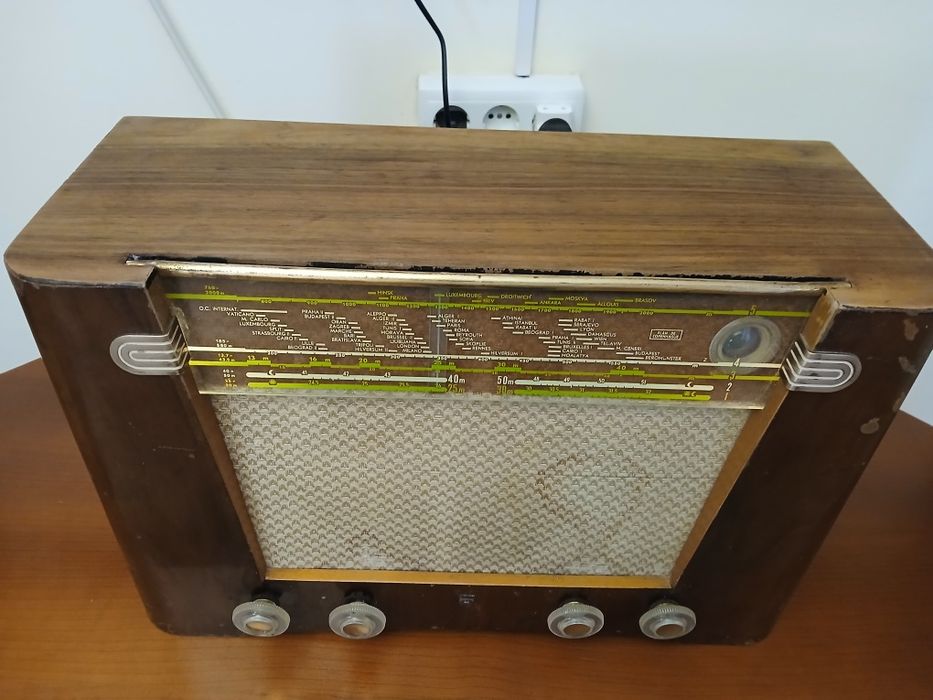 Radio  cu lămpi Philips BX500A an 1950