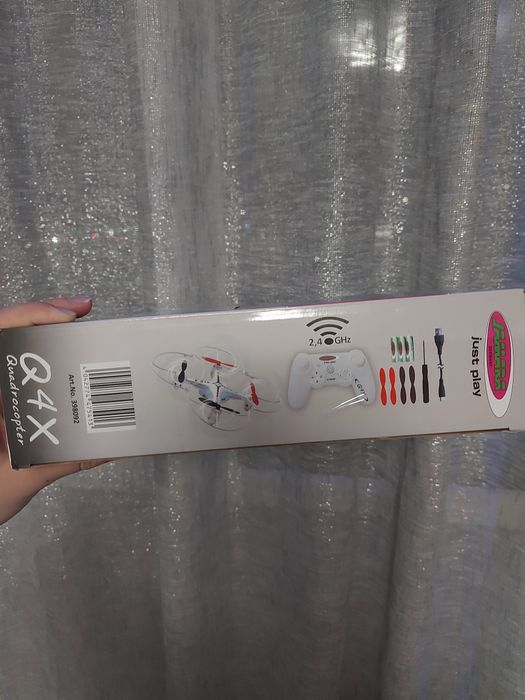 нов мини дрон Jamara Q4X Quadrocopter