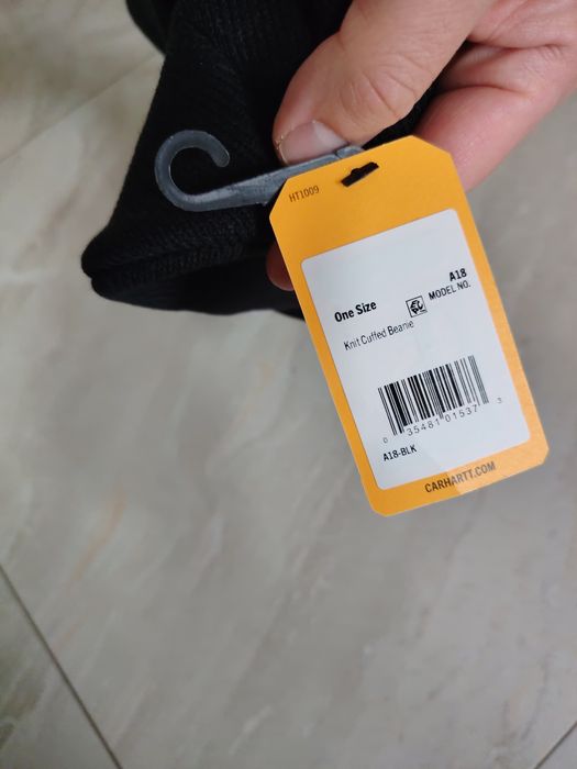 Caciuli Carhartt negre a18 classic