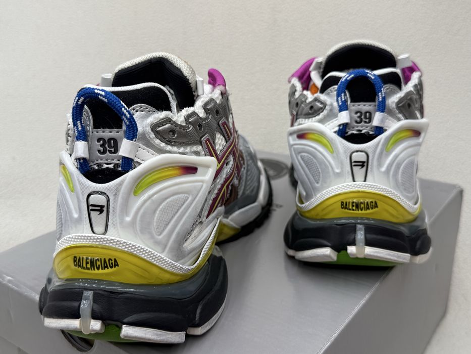 Balenciaga runner