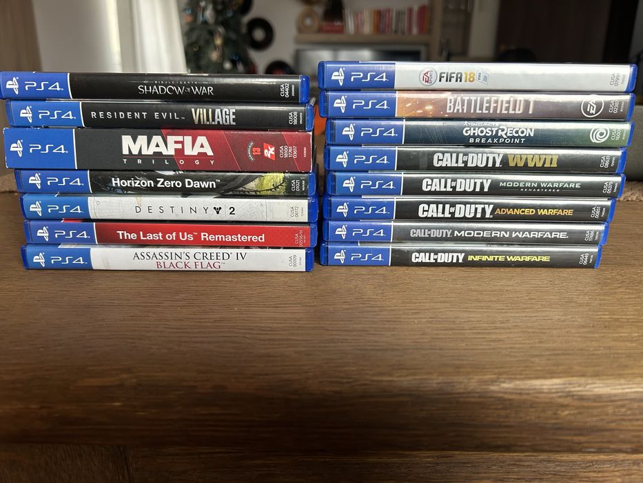 PlayStation 4 Pro + 10 jocuri + 2 controllere – stare foarte bună