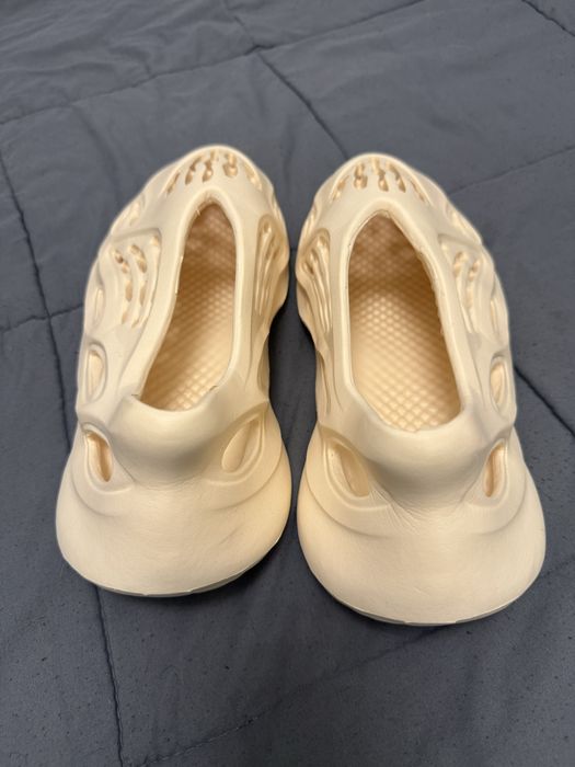 Летни бели маратонки и обувки тип Adidas Yeezy
