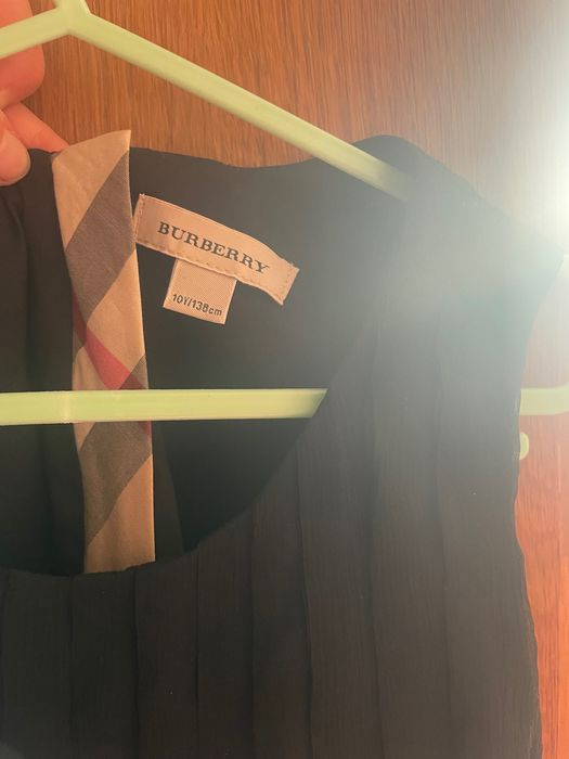 Детска рокля 10г Burberry Бърбъри - 100% коприна. Оригинална маркова