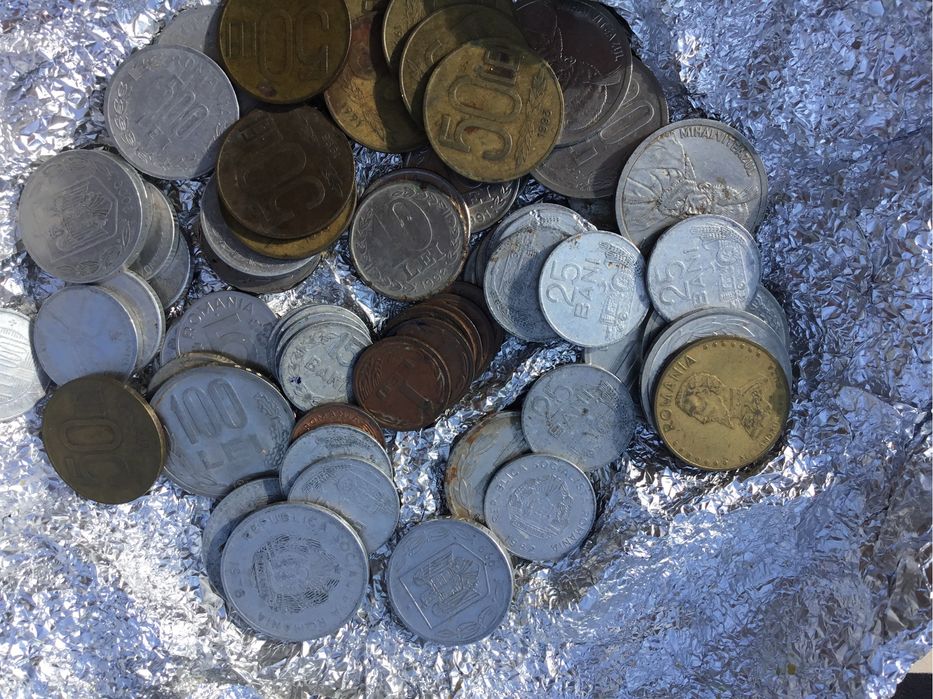 Ceas de dama Lorus japan si monede romanesti vechi pret bun