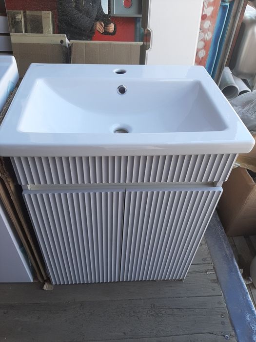 Унитаз раковина ванна водонагреватель