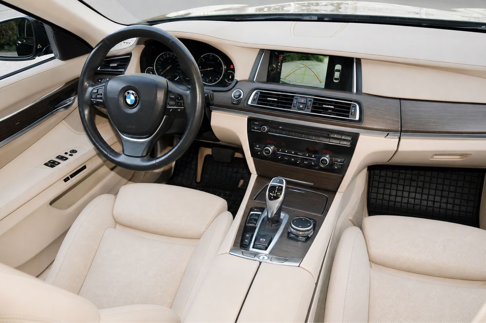 BMW 730XD 2014 3.0 Diesel X-drive 258cp Full LED/Interior individual/Ceasuri digitale/Ventilatie/Soft close usi