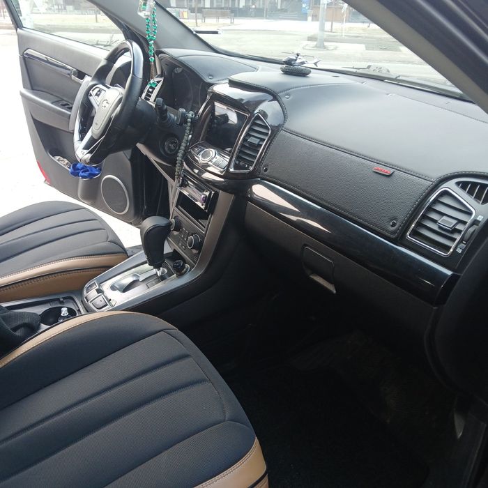 Продам Captiva 2 / 4 поколения, 2011 год