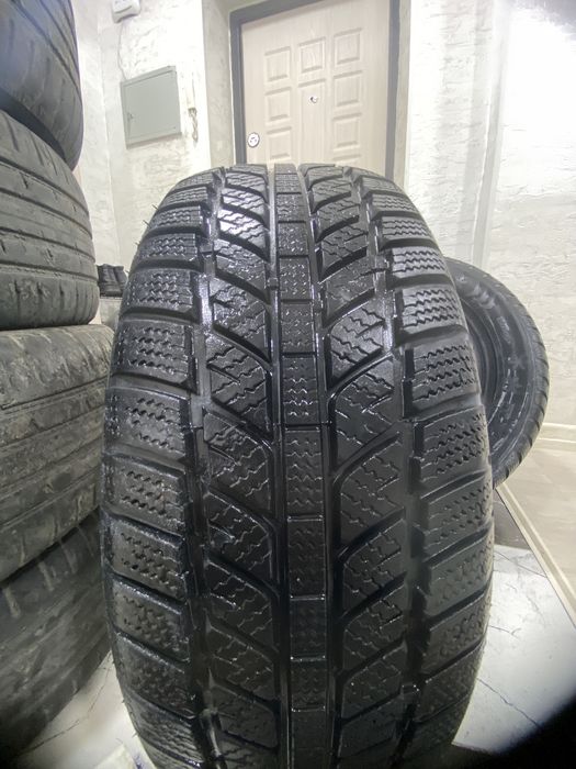 Продам б/у покрышки на BMW 7