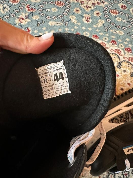 Коньки хоккейные