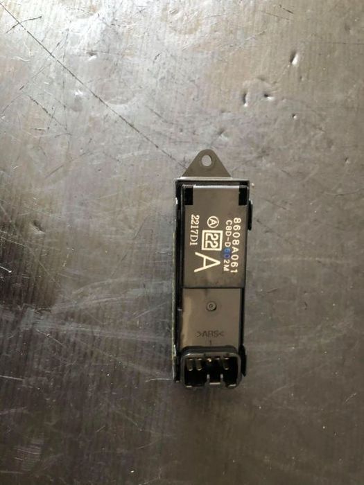 buton deschidere geam dreapta fata  mitsubishi outlander 2 2006-2012