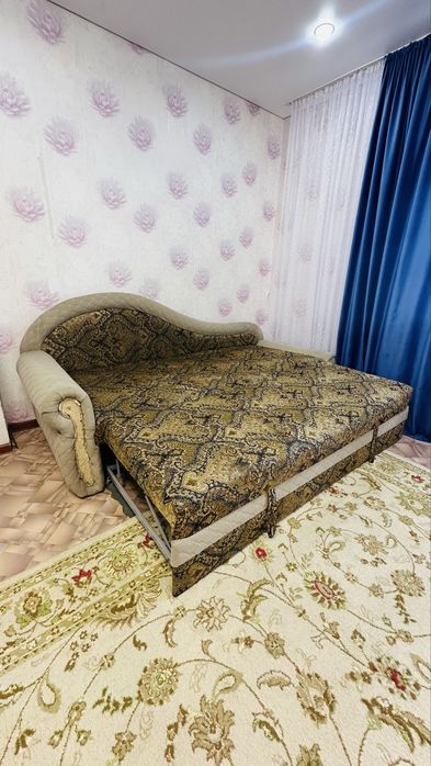 Продается диван, 2 местный. Раздвижной