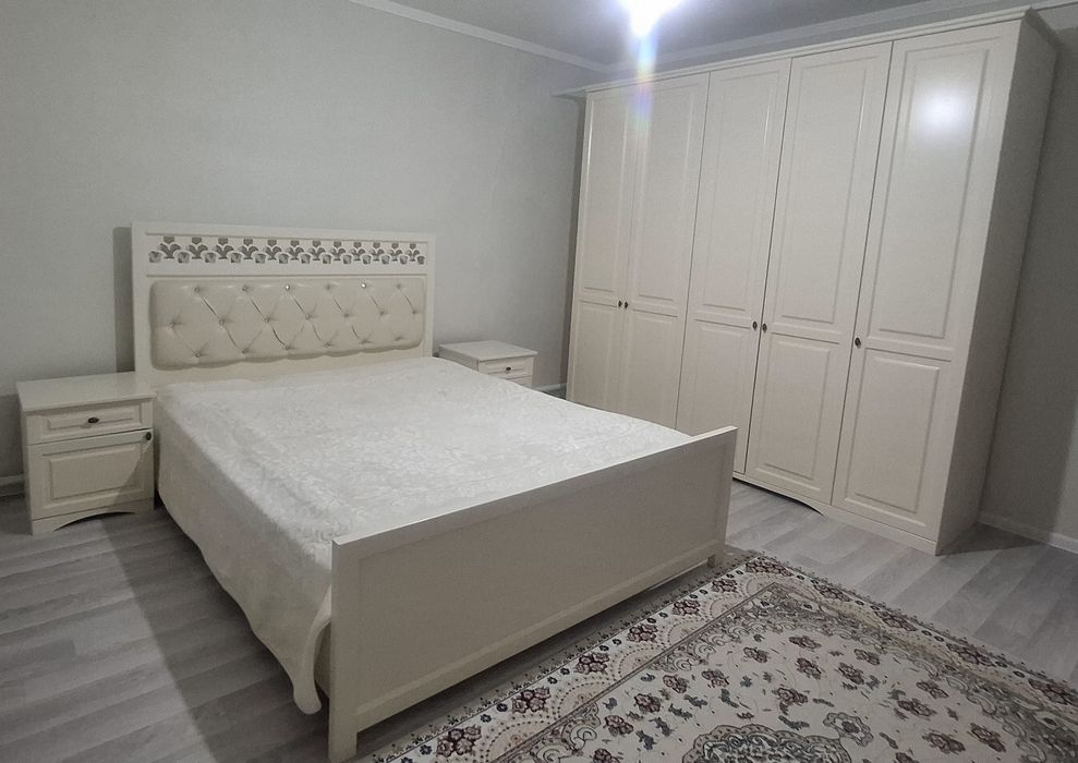 Продам кровать с матрасом