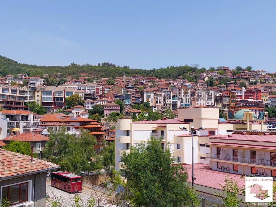 Продава се Двустаен апартамент в Велико Търново, Център - 57 кв.м за 2193 €/кв.м - Снимка #2