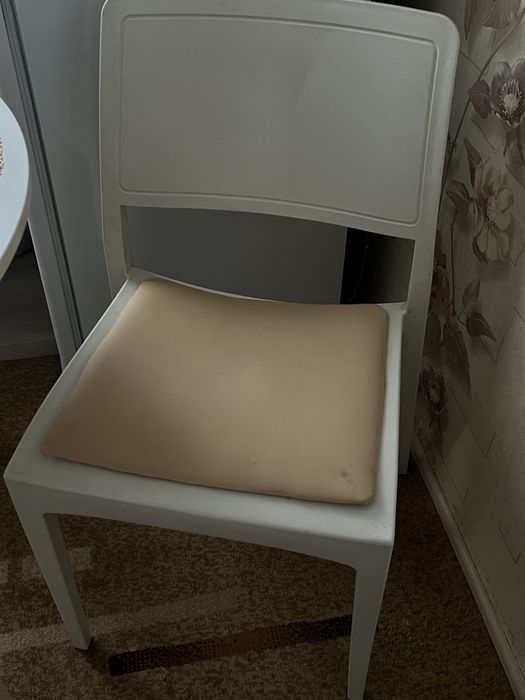 Стулья, разные сидушки