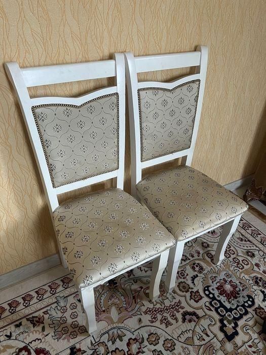 Продам бу стол и стулья