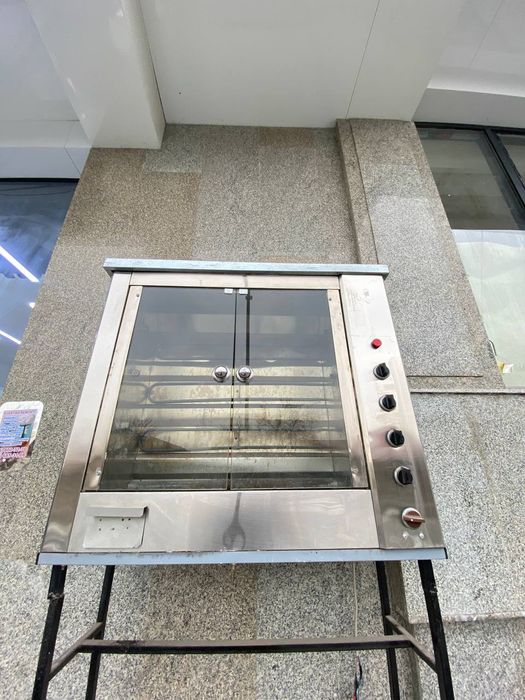 Katta gril apparat, elektrda ishlaydi, holati yaxshi