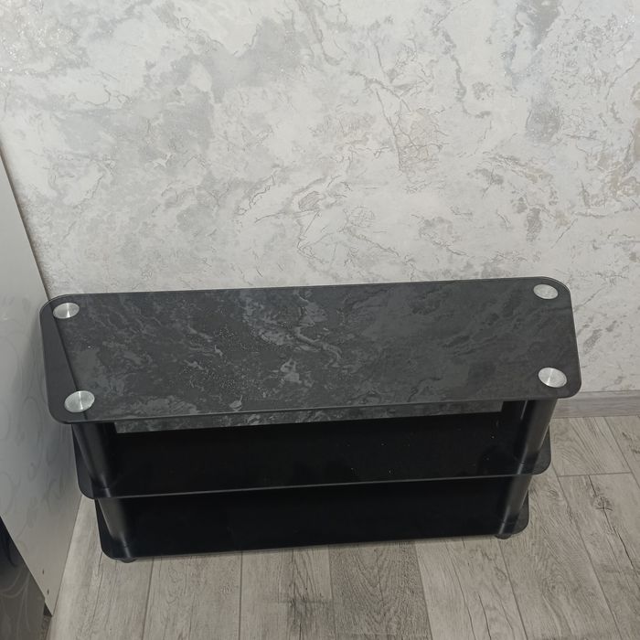 Продам  тумбочку