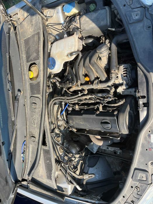 Dezmembrez VW Volkswagen Passat B5.5 berlina gri argintiu 1,9 TDI 2002