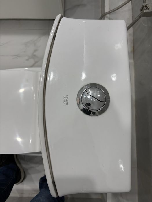 Продам унитаз в отличном сост.