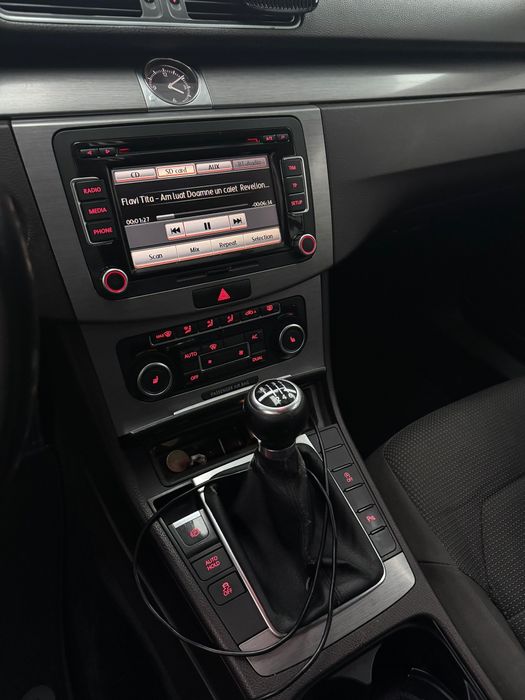 Vând VW Passat 2011