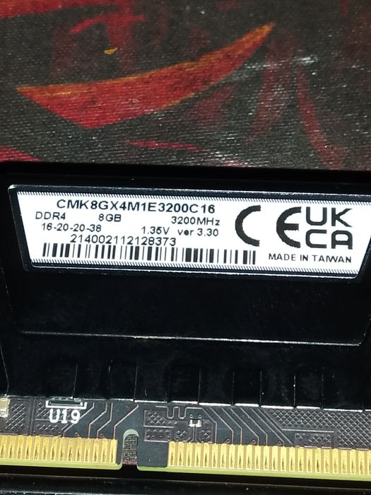 Vand placa video și rami