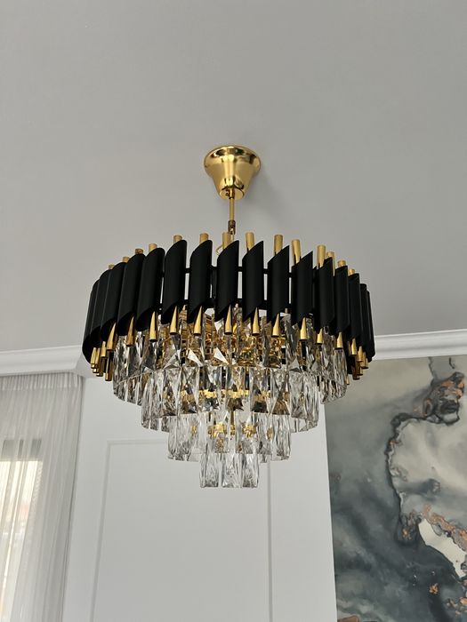 Candelabru negru cu auriu
