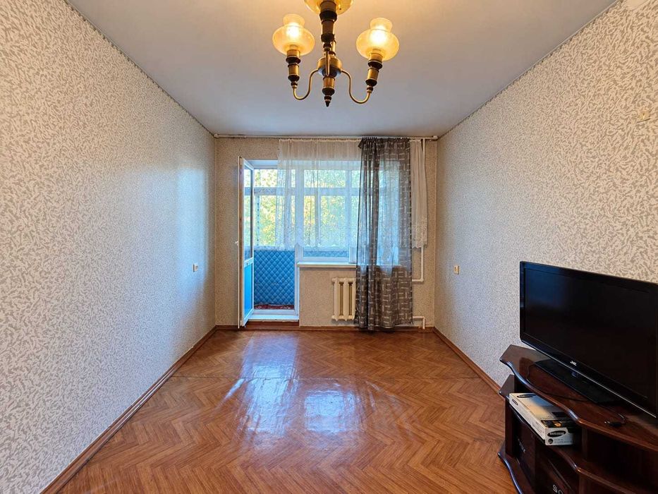 Продам 2 к квартиру по пр Металлургов