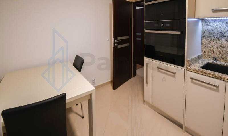 Двустаен апартамент под наем в Центъра