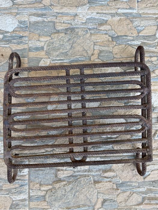 Vând grătar de camping