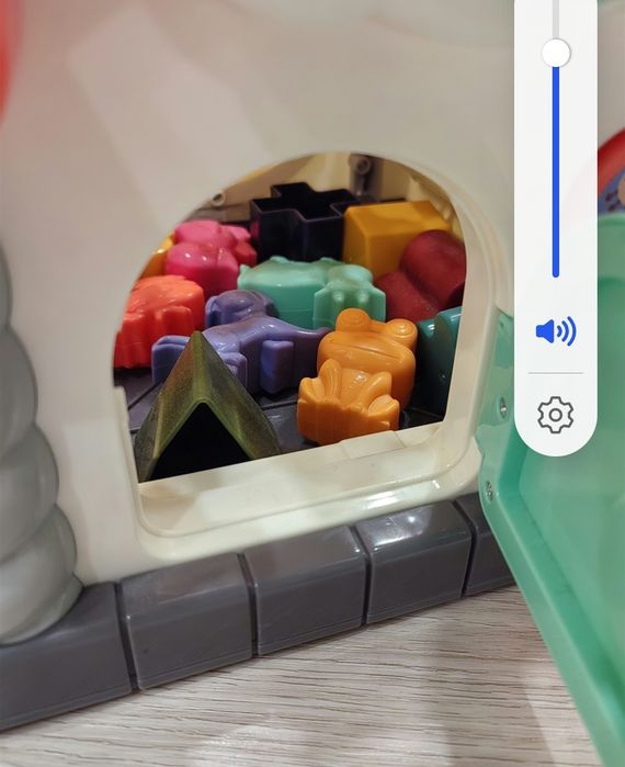 Продам бизиборд. развивающая игрушка