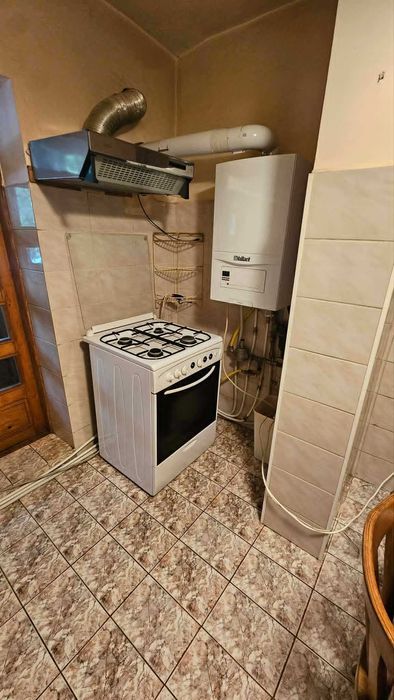 Apartament 4 camere decomandat de închiriat Nicolina