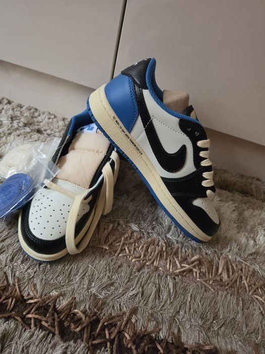 Adidași Nike mărimea 36