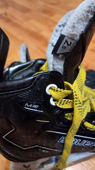 коньки bauer Supreme m5 pro 2.5 +стельки  bauer aetrex orthotics