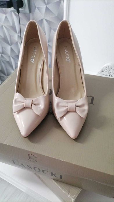 Pantofi lac marimea 38