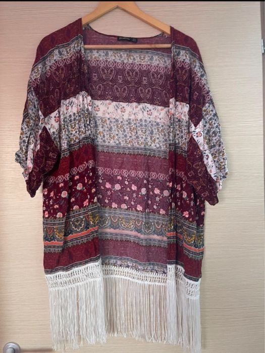 Blazer / poncho / kimono franjuri M stradivarius