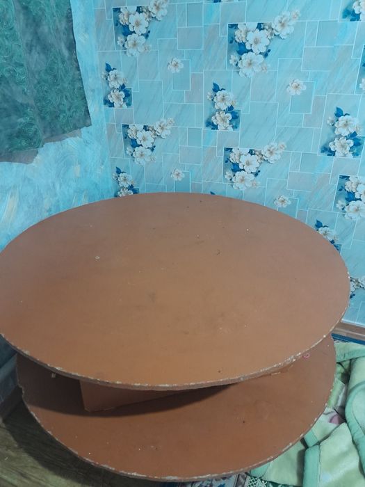 Продам стол круглые