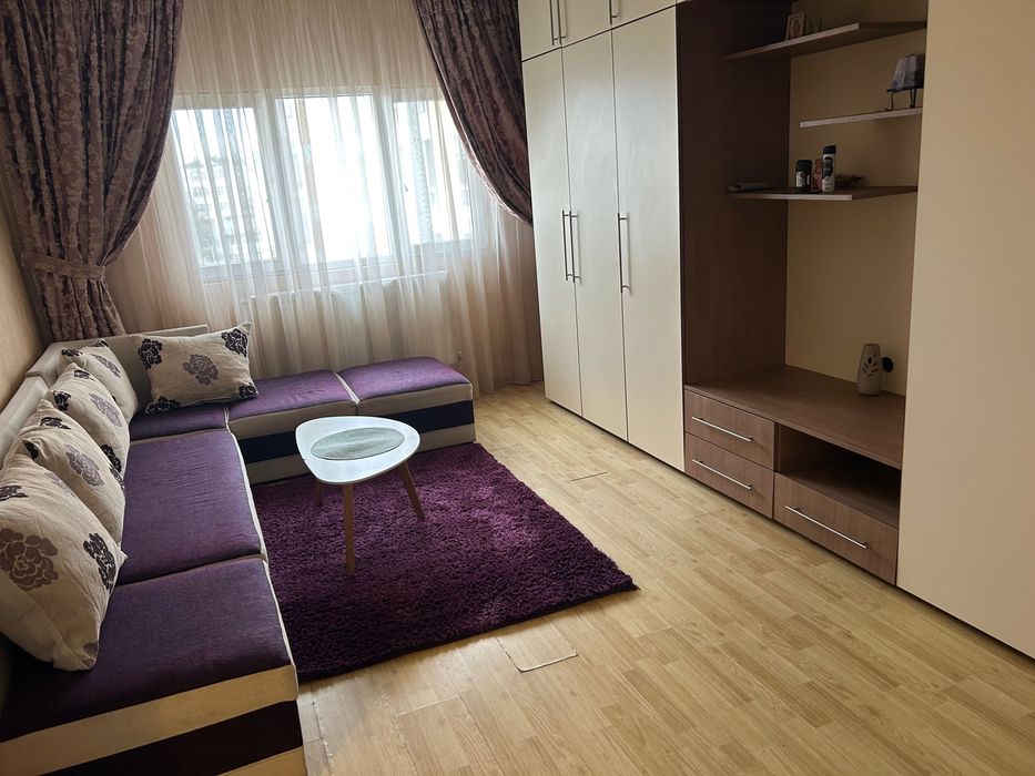 Închiriez apartament 2 camere complet utilat ,ultracentral, zona piața Moldovei.